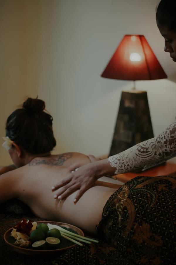 Lastana Suite Ubud エクステリア 写真