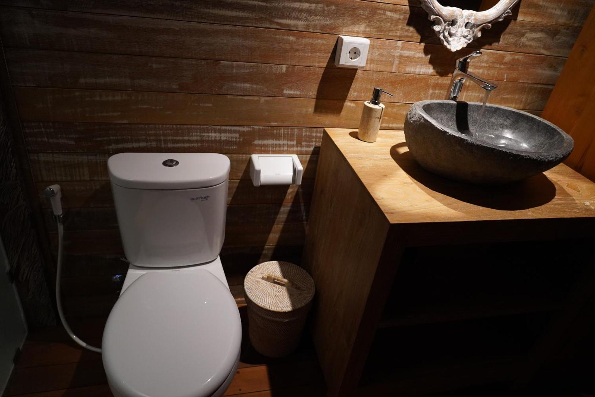 Lastana Suite Ubud エクステリア 写真